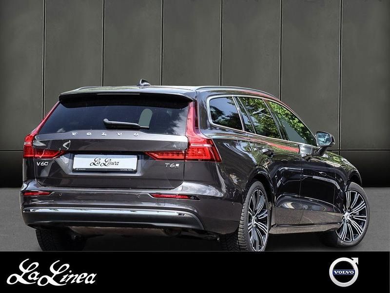 Gebraucht Volvo V60 Plus 349 PS (256 kW) 2024 Grau Kombi