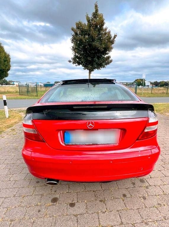 Gebraucht Mercedes C230 204 PS (150 kW) 2008 Rot Coupé