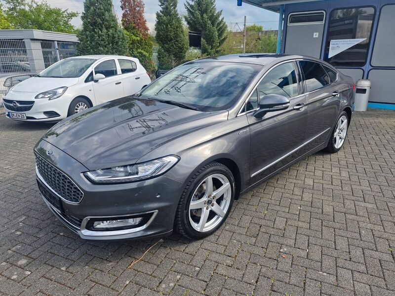 Grau Gebraucht 2017 Ford Mondeo Vignale Limousine | 15.900 € (Etwas zu teuer) - Bild 1/4