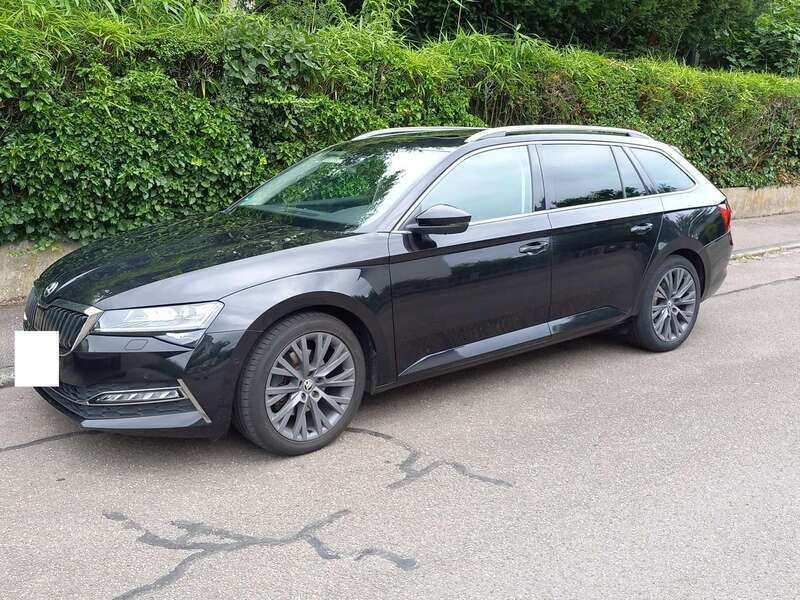 Schwarz Gebraucht 2020 Skoda Superb Style Kombi | 20.500 € (Fairer Preis) - Bild 1/4