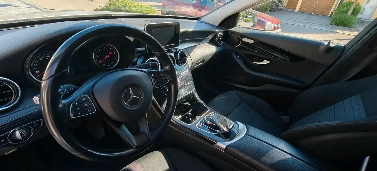 Gebraucht Mercedes C220 170 PS (125 kW) 2015 Weiß Kombi
