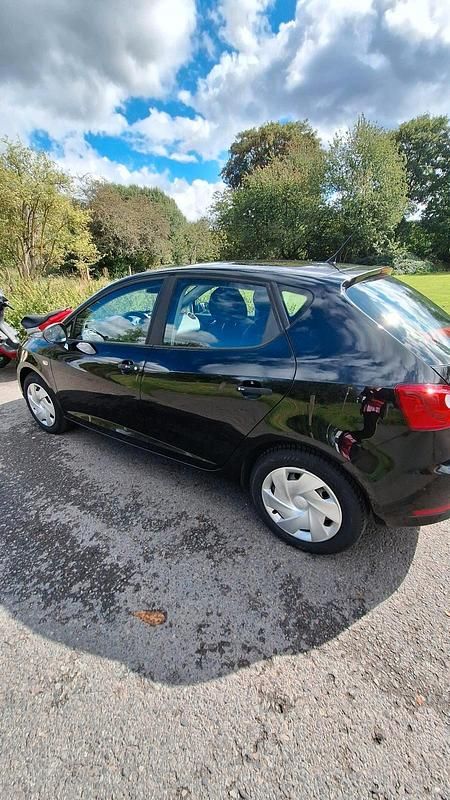 Schwarz Gebraucht 2013 Seat Ibiza Limousine | 5.500 € (Guter Preis) - Bild 1/4