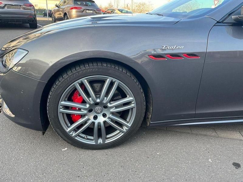 Gebraucht Maserati Ghibli 581 PS (427 kW) 2020 Grau Limousine