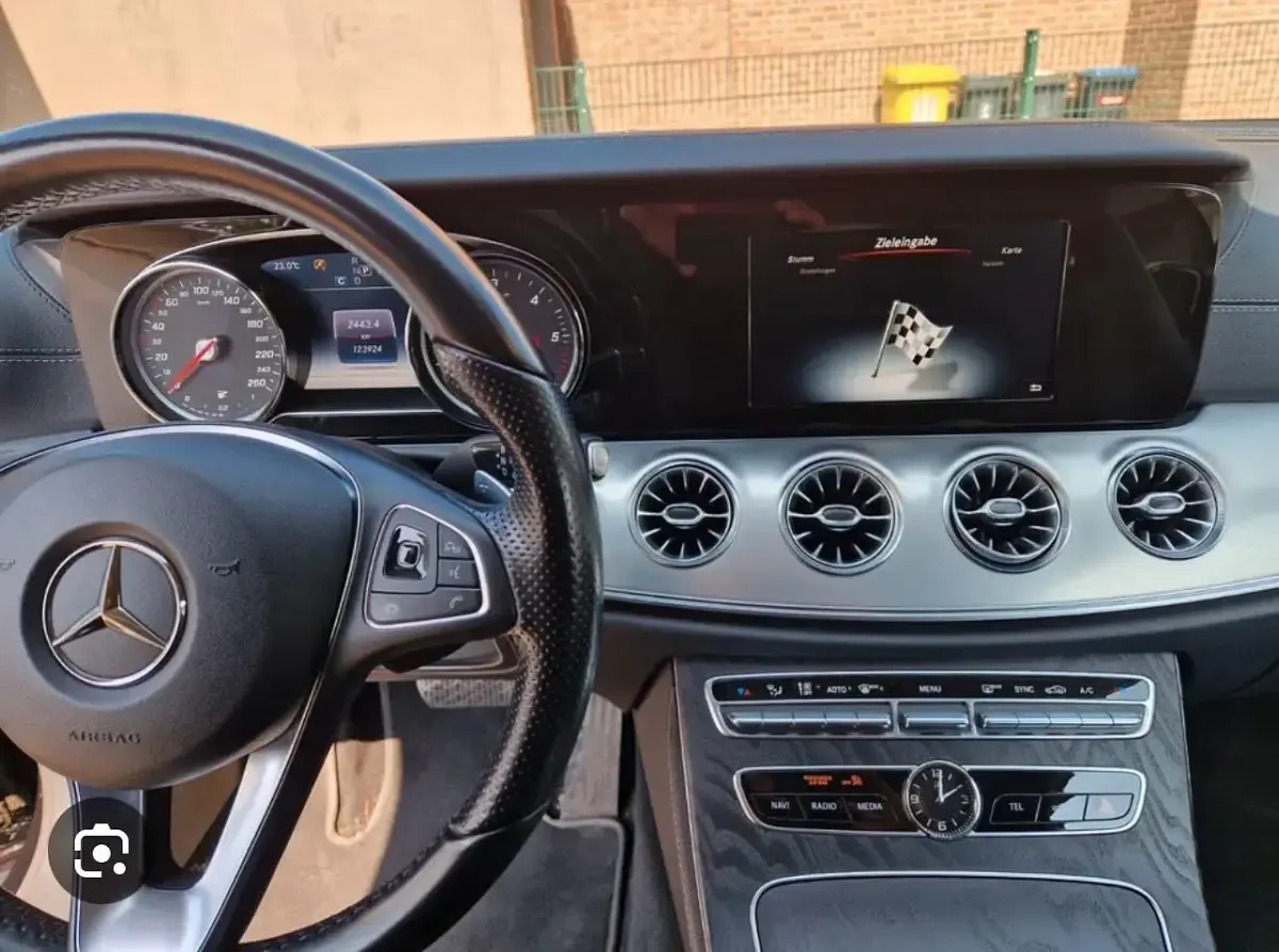 Gebraucht Mercedes E220 194 PS (142 kW) 2017 Schwarz Coupé