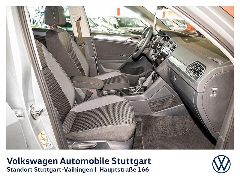 Gebraucht VW Tiguan Active 150 PS (110 kW) 2022 Reflexsilber metallic SUV