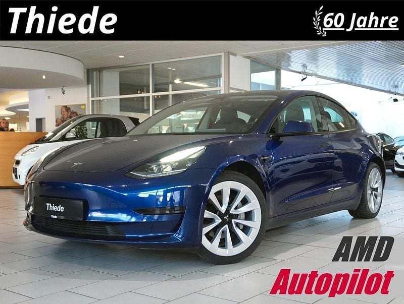 Gebraucht Tesla Model 3 Standard Range 239 kW (325 PS) 2022 Blau metallic Limousine