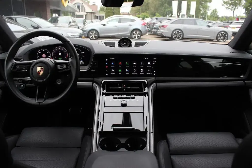 Gebraucht Porsche Panamera 4 E-Hybrid 470 PS (345 kW) 2024 Schwarz Kleinwagen