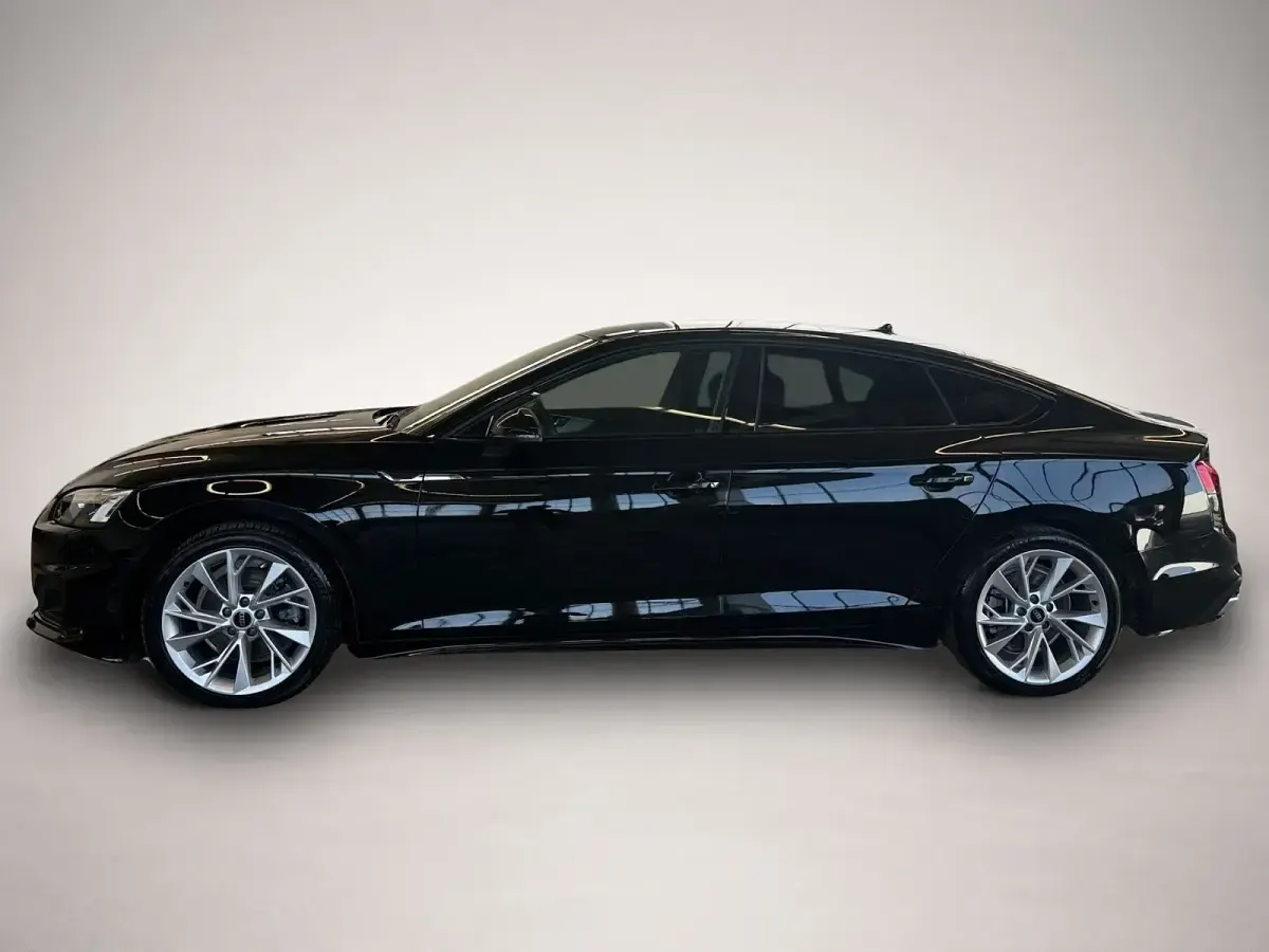 Gebraucht Audi A5 Sportback 163 PS (119 kW) 2023 Schwarz Kleinwagen