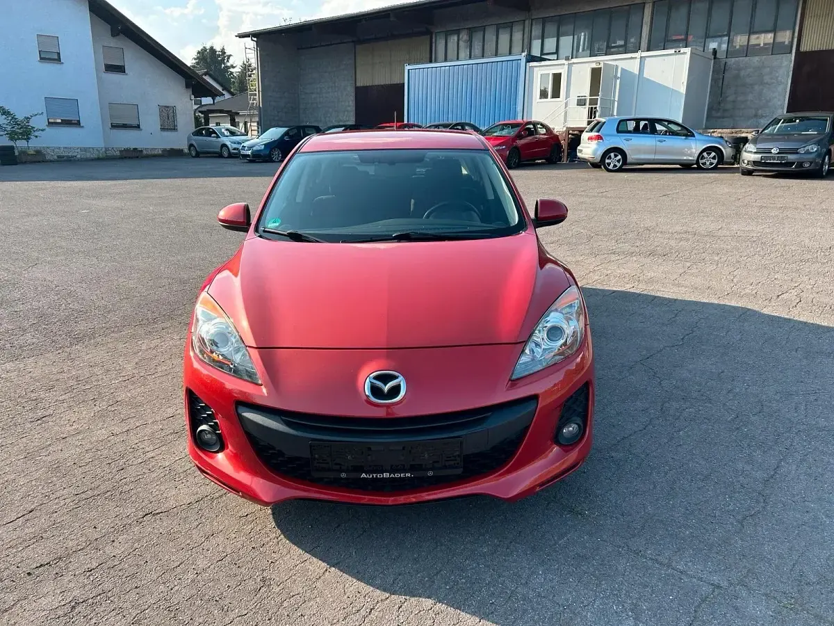 Gebraucht Mazda 3 105 PS (77 kW) 2012 Rot Limousine