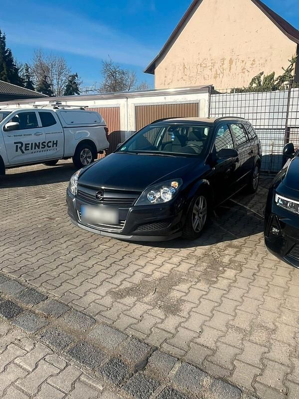 Gebraucht Opel Astra 116 PS (85 kW) 2008 Schwarz Kombi