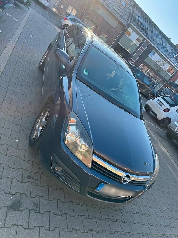 Blau Gebraucht 2006 Opel Astra Kombi | 2.100 € (Fairer Preis) - Bild 1/4