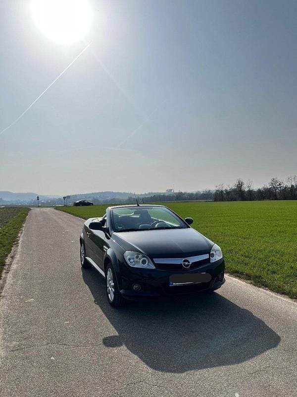 Gebraucht Opel Tigra 90 PS (66 kW) 2006 Schwarz Cabrio