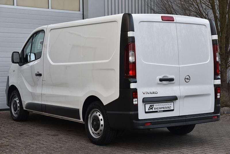 Gebraucht Opel Vivaro 120 PS (88 kW) 2020 Weiß Van / Kleinbus