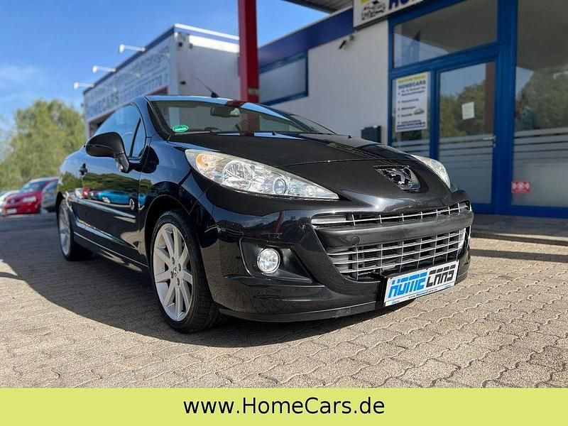 Schwarz Gebraucht 2010 Peugeot 207 CC Roland Garros Cabrio | 6.999 € (Etwas zu teuer) - Bild 1/4