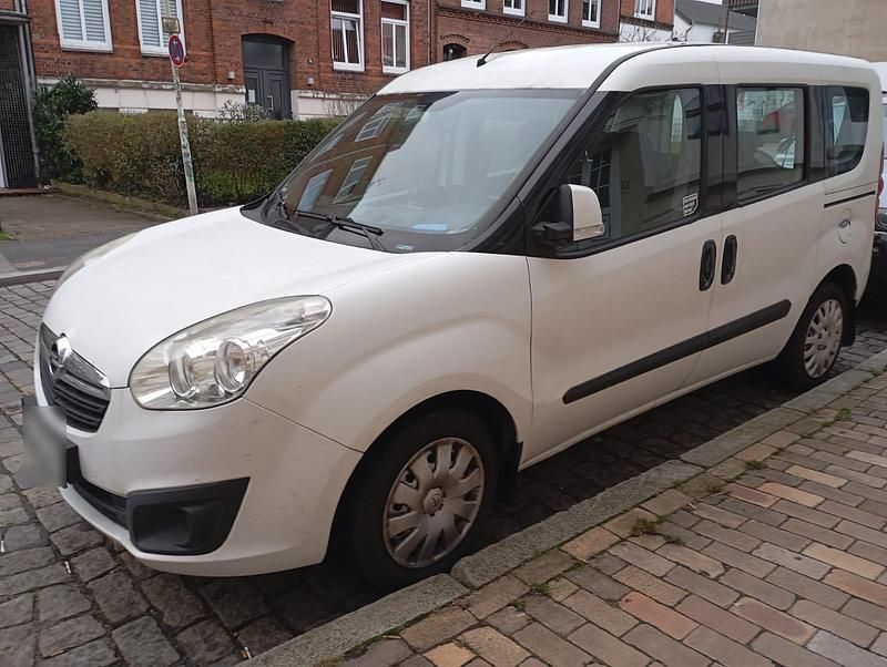 Second-hand Opel Combo 120 CP (88 kW) 2012 Alb Monovolum