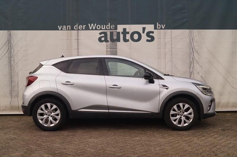 Gebraucht Renault Captur Intens 101 PS (74 kW) 2020 Grau SUV