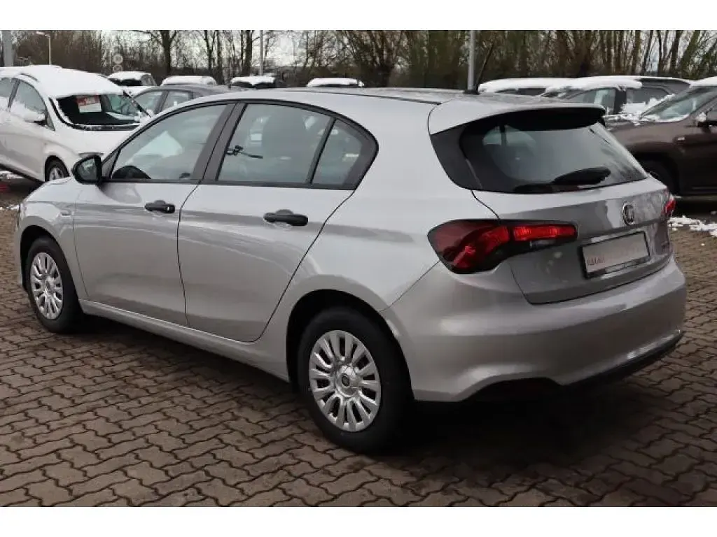 Gebraucht Fiat Tipo 95 PS (69 kW) 2021 Maestrograumet. (metallic) Limousine
