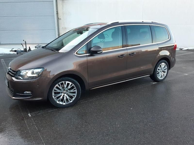 Gebraucht VW Sharan Highline 170 PS (125 kW) 2011 Braun Van / Kleinbus