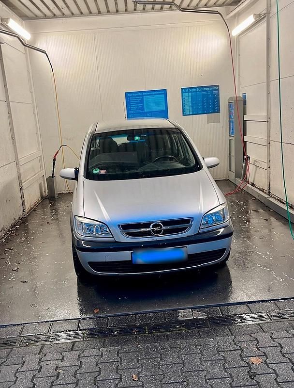 Gebraucht Opel Zafira 2005 Silber Van / Kleinbus