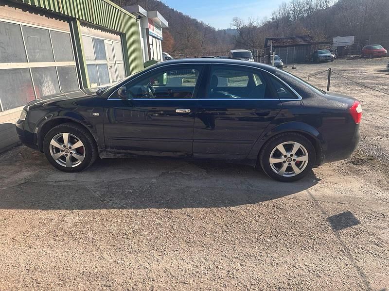 Gebraucht Audi A4 185 PS (136 kW) 2004 Blau Limousine