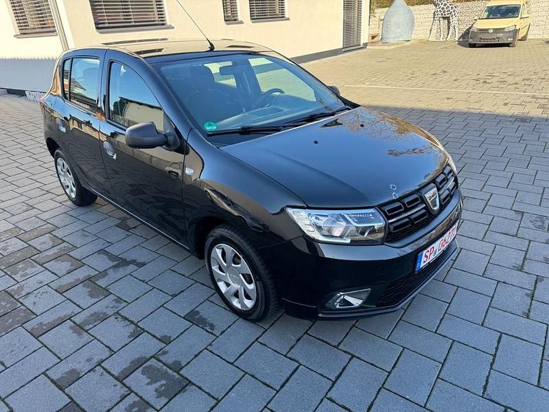 Schwarz Gebraucht 2019 Dacia Sandero Essentiel Kleinwagen | 6.995 € (Fairer Preis) - Bild 1/4