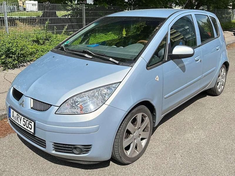 Blau Gebraucht 2004 Mitsubishi Colt Invite Limousine | 1.350 € (Fairer Preis) - Bild 1/4