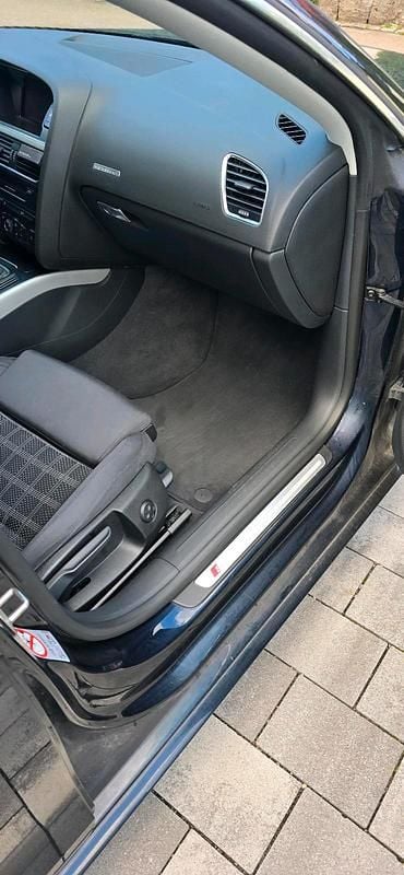 Blau Gebraucht 2011 Audi A5 S-Line Coupé | 5.800 € (Superpreis) - Bild 1/4
