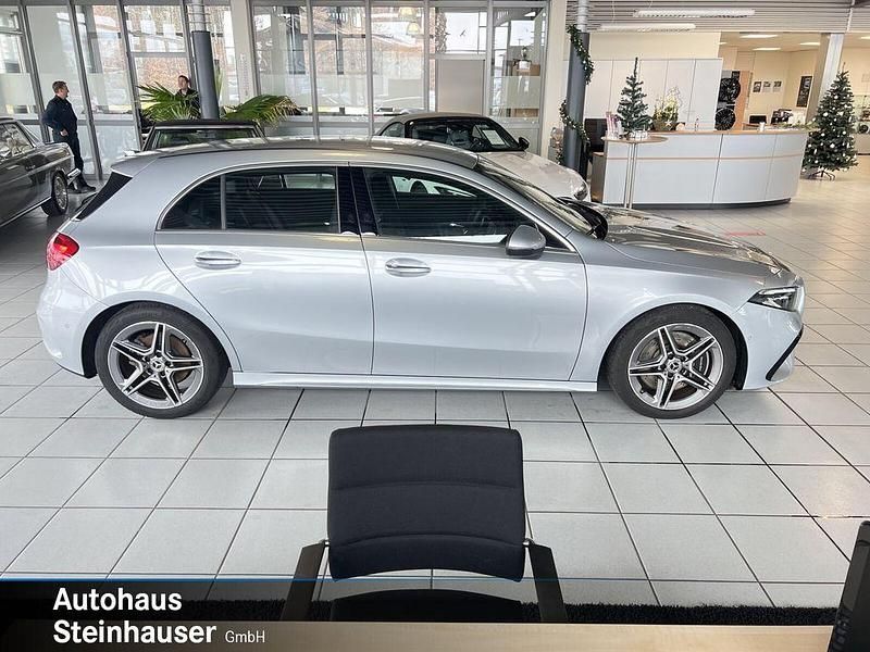Gebraucht Mercedes A250 Advanced Plus 224 PS (164 kW) 2024 Lack hightechsilber Limousine