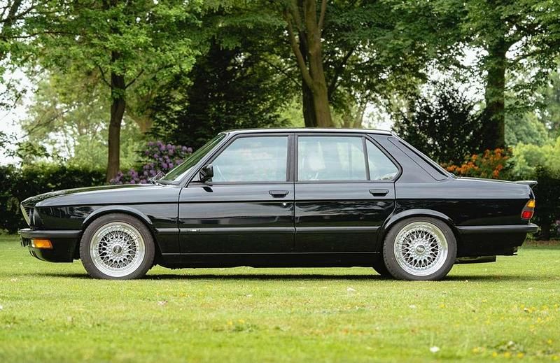Gebraucht BMW M5 286 PS (210 kW) 1988 Schwarz Limousine