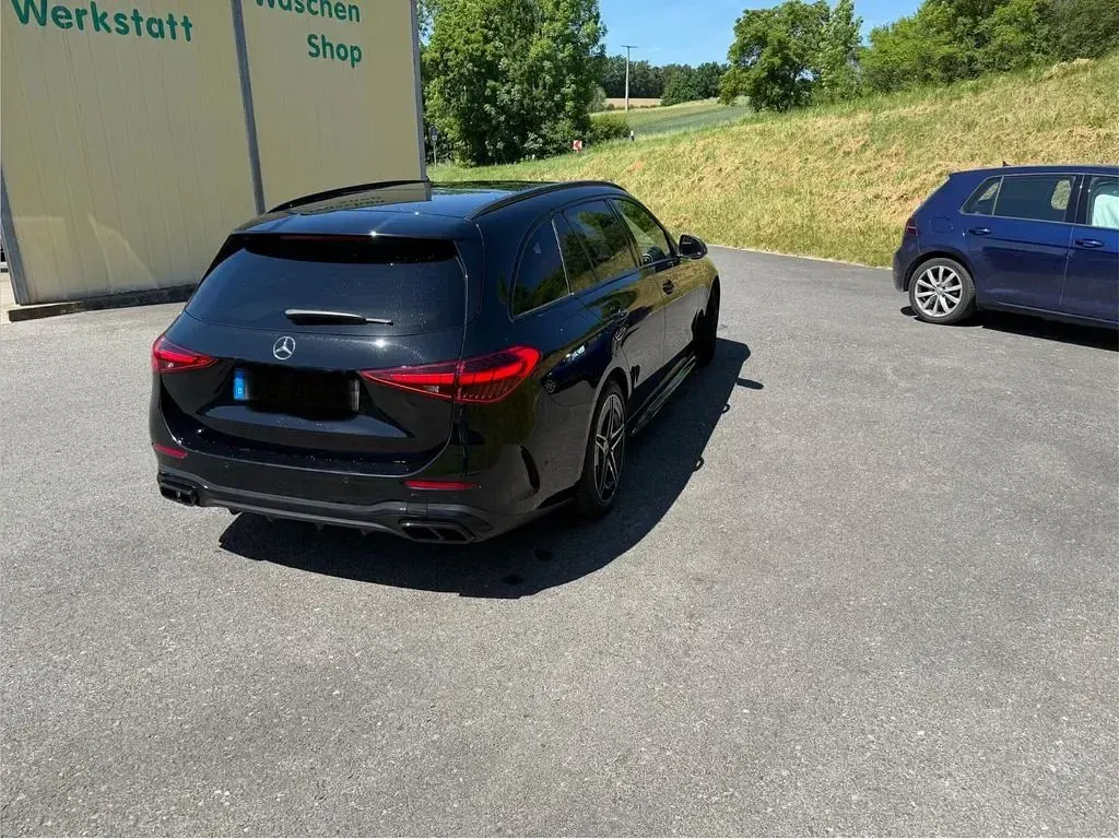 Gebraucht Mercedes C220 200 PS (147 kW) 2024 Schwarz Limousine