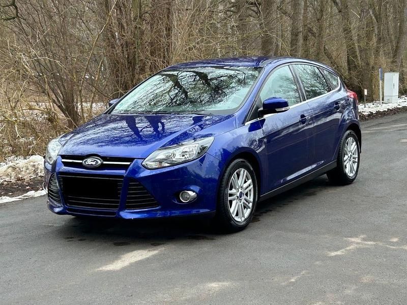 Gebraucht Ford Focus Titanium 116 PS (85 kW) 2014 Blau Limousine
