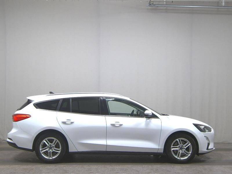Frostweiß Gebraucht 2020 Ford Focus Cool & Connect Kombi | 8.180 € (Superpreis) - Bild 1/4
