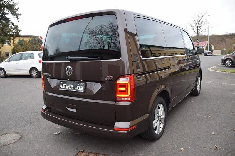 Gebraucht VW Multivan Comfortline 204 PS (150 kW) 2018 Braun Van