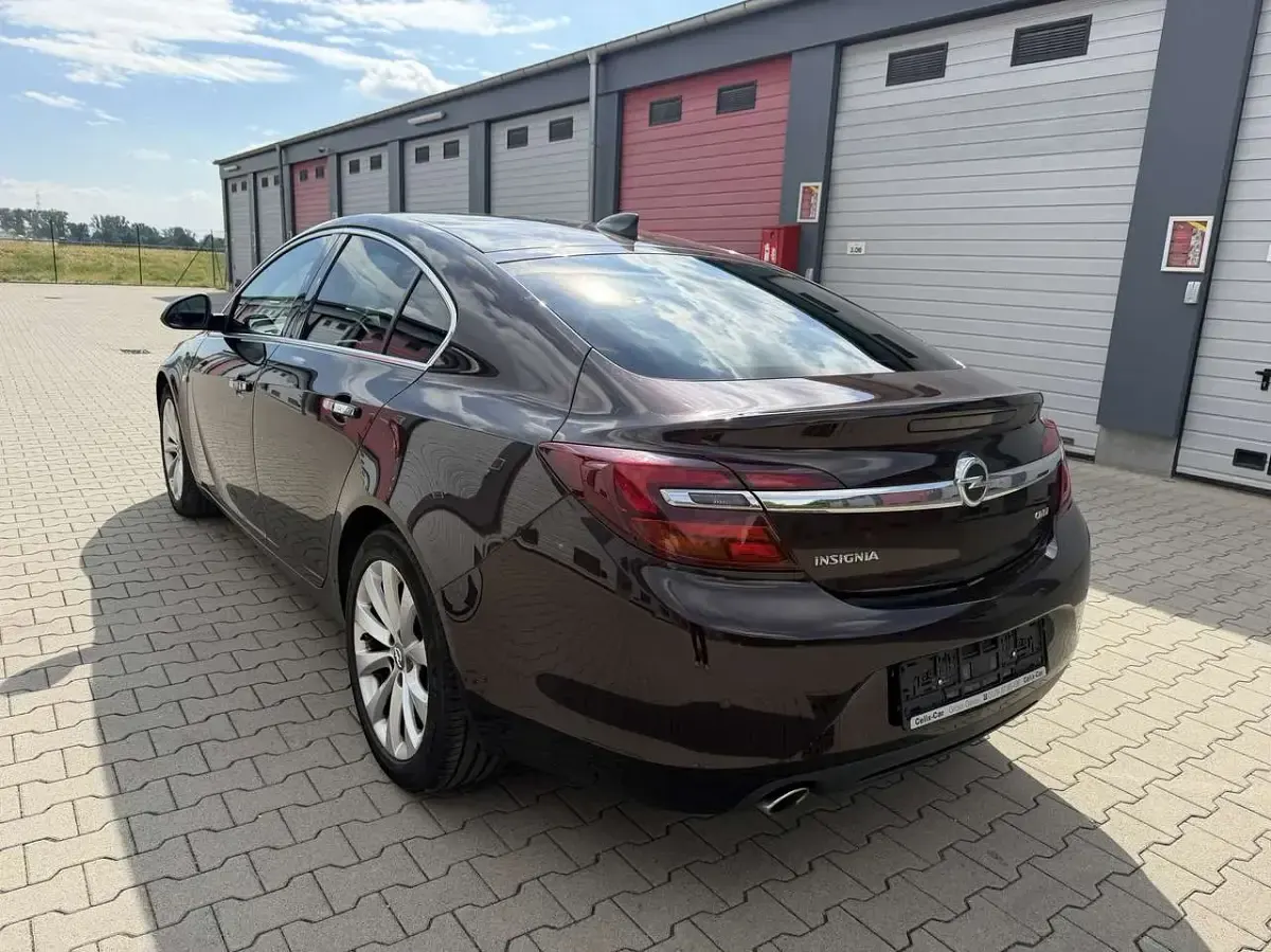 Gebraucht Opel Insignia Innovation 170 PS (125 kW) 2016 Mahogany brown (p2/so) Limousine