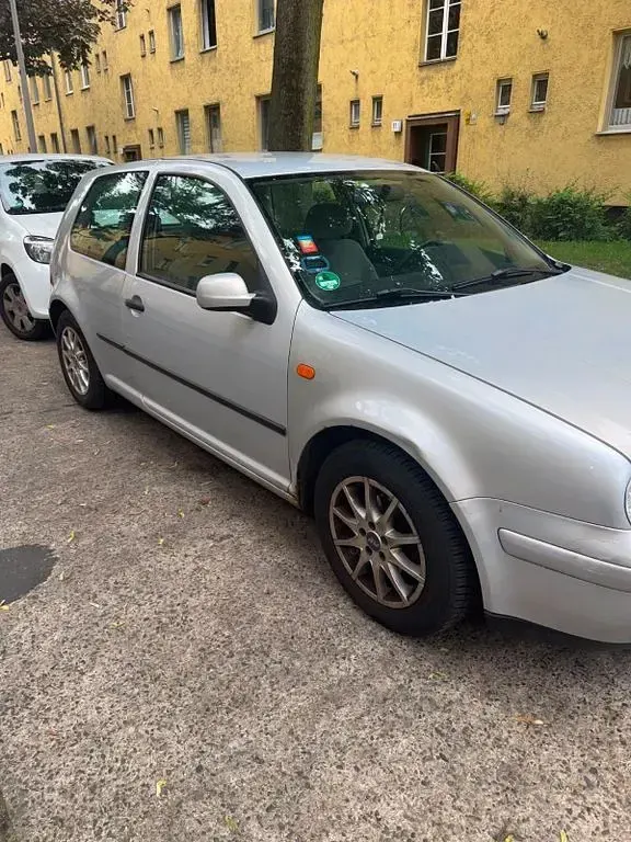 Gebraucht VW Golf III Basis 101 PS (74 kW) 1998 Silber Kleinwagen