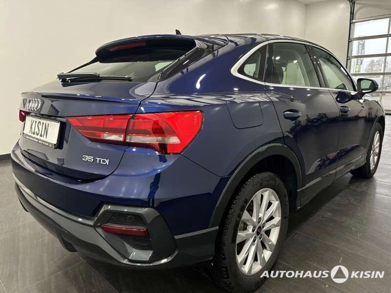 Gebraucht Audi Q3 Sportback Performance 150 PS (110 kW) 2023 Navarrablau metallic SUV