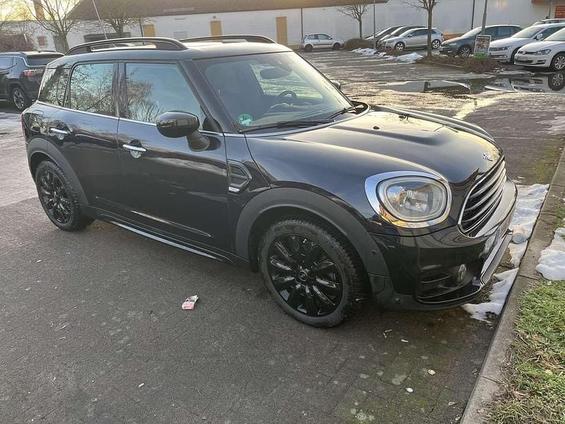 Schwarz Gebraucht 2020 Mini Cooper Countryman Essential SUV | 19.500 € (Fairer Preis) - Bild 1/4