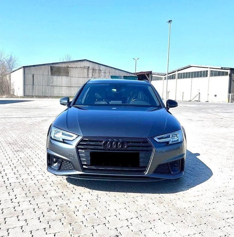 Gebraucht Audi A4 S-Line 150 PS (110 kW) 2019 Grau Kombi