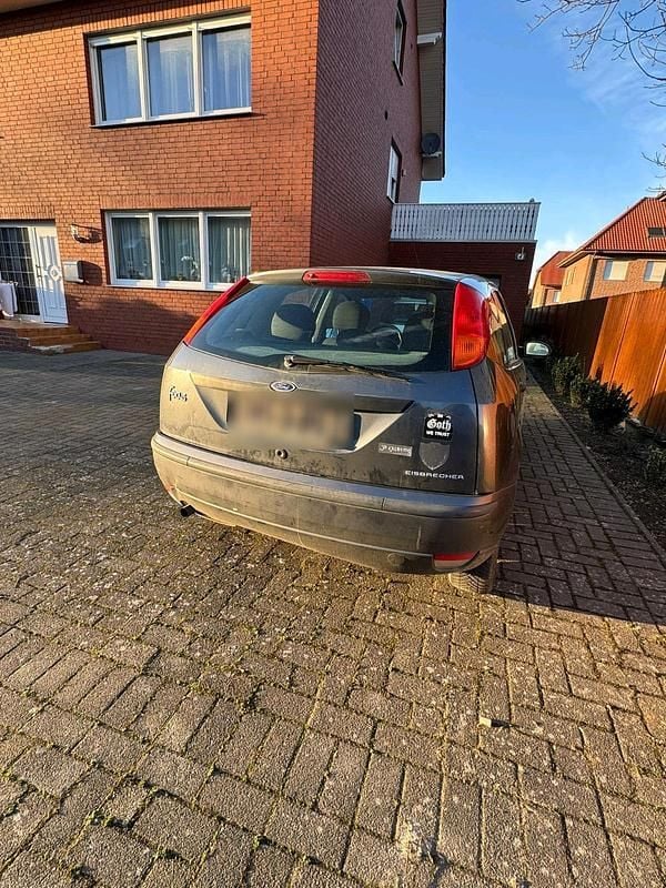 Gebraucht Ford Focus 89 PS (65 kW) 2004 Grau Kleinwagen