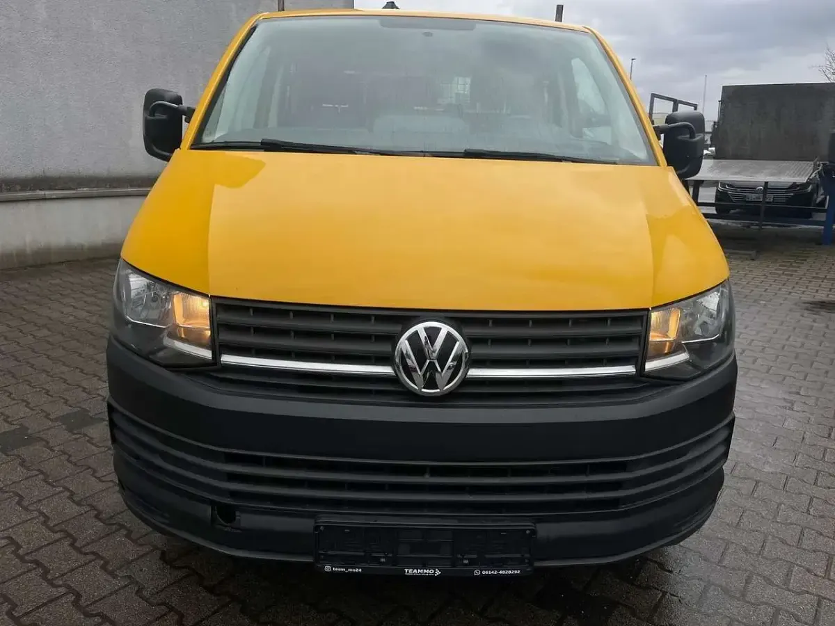 Usata VW Transporter 150 CV (110 kW) 2016 Giallo Furgone