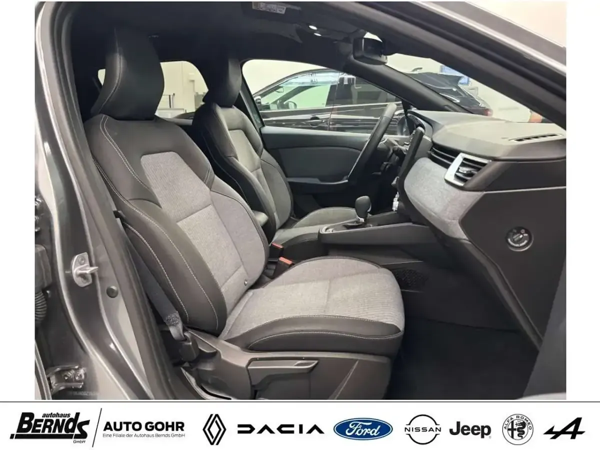 Gebraucht Renault Clio V Techno 143 PS (105 kW) 2025 Dolomitgrau metallic Limousine