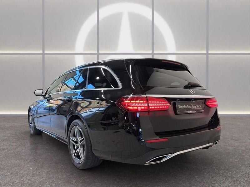 Gebraucht Mercedes E300 AMG 194 PS (142 kW) 2022 Schwarz Kombi