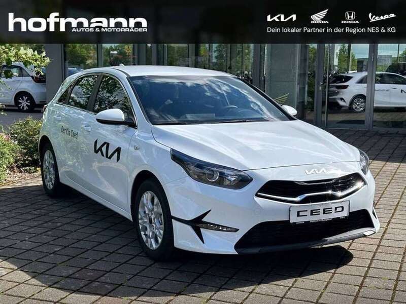 Carraraweiss Neu 2024 Kia Ceed Vision SUV | 22.490 € (Fairer Preis) - Bild 1/4