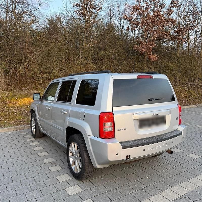 Gebraucht Jeep Patriot 163 PS (119 kW) 2011 Grau SUV