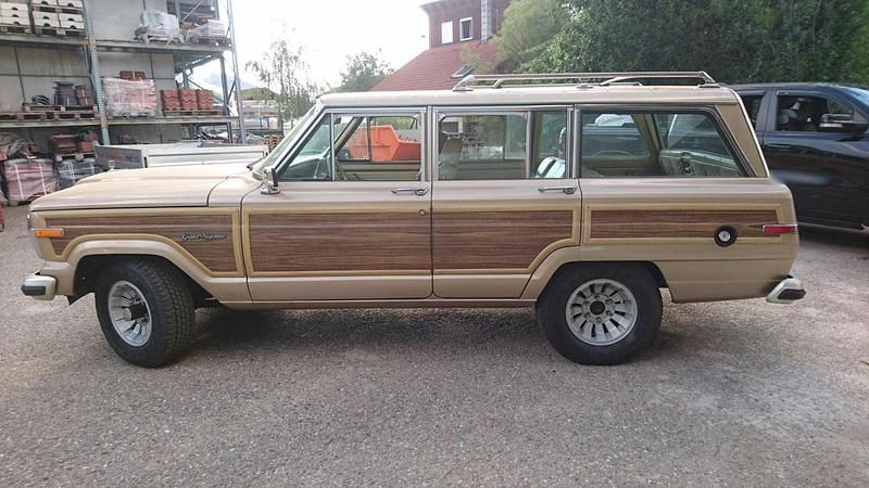 Second-hand Jeep Wagoneer 1989 Auriu SUV