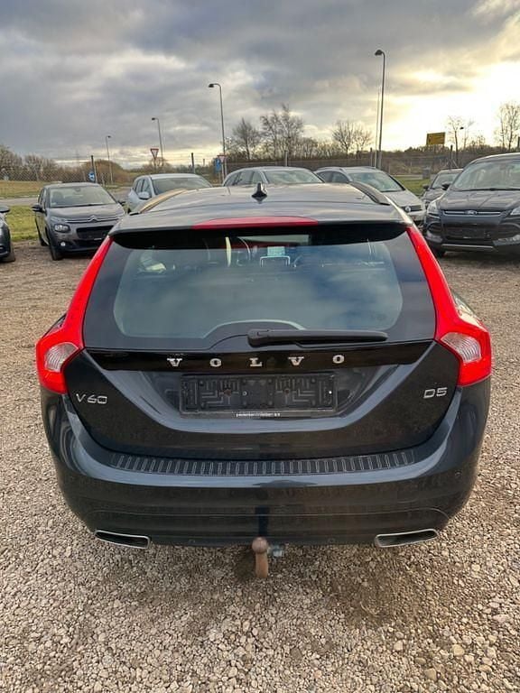 Gebraucht Volvo V60 Momentum 215 PS (158 kW) 2014 Grau Kombi