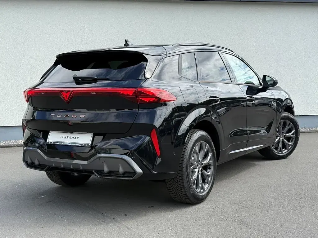 Neu Cupra Terramar VZ 272 PS (200 kW) 2026 Grau SUV