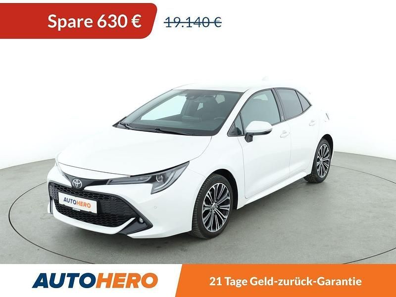 Weiß Gebraucht 2021 Toyota Corolla Team Limousine | 18.510 € (Fairer Preis) - Bild 1/3