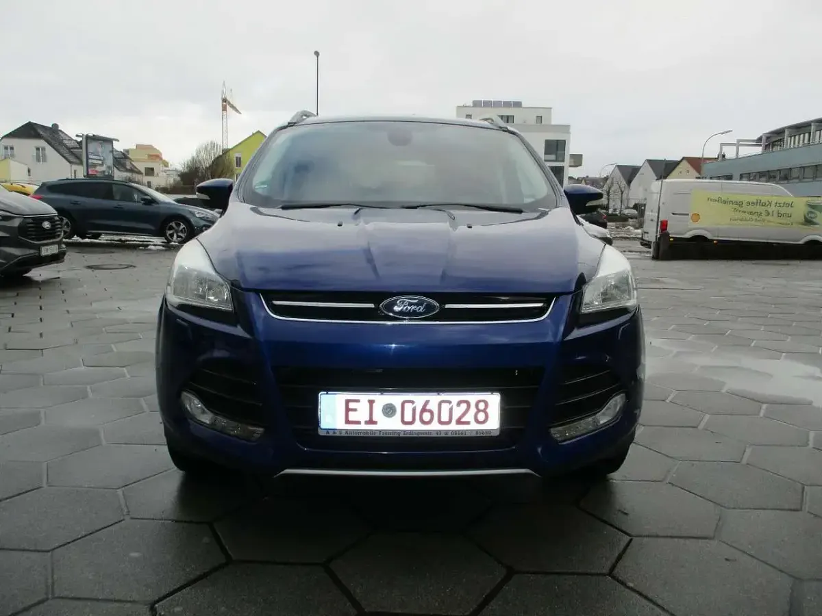 Używany Ford Kuga Titanium 163 KM (119 kW) 2014 Niebieski SUV