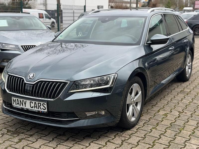 Gebraucht Skoda Superb Style 190 PS (139 kW) 2019 Grau Kombi